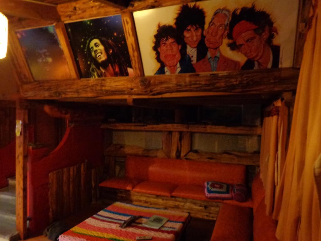 Wood House Hostel San Carlos de Bariloche Esterno foto
